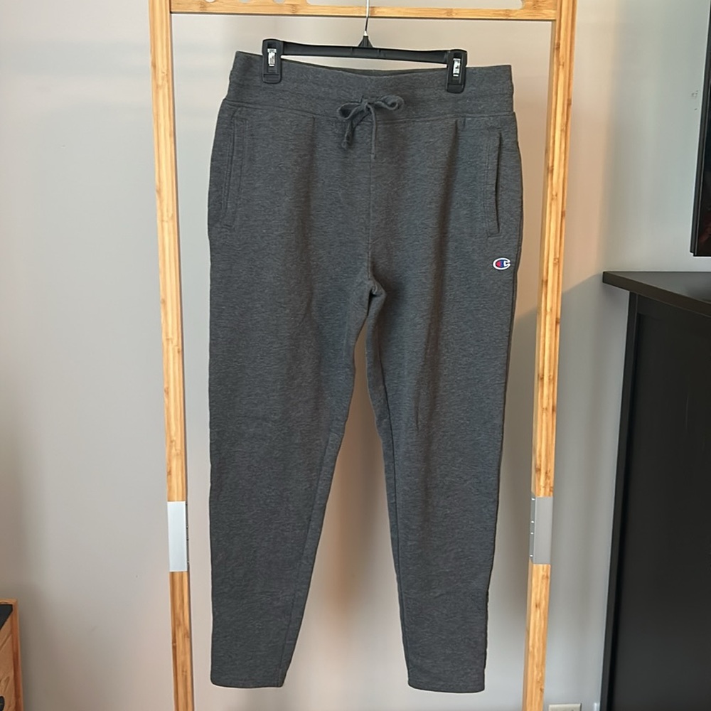 Men’s Champion Size L Sweatpants